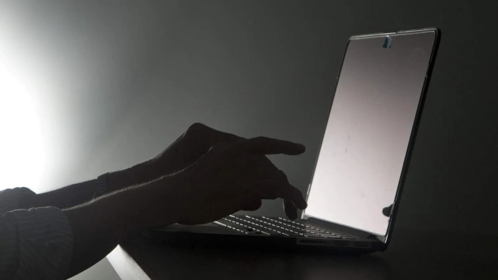 Report: AI fuels cheating concerns in schools, mistrust between teachers, students